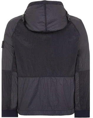 STONE ISLAND SS24 Metallic Nylon Logo Zip-Up Hooded Jacket Navy Blue Men’s 801542020-V0020 Lookbook STONE ISLAND SS24 Metallic Nylon Logo Zip-Up Hooded Jacket Navy Blue Men’s 801542020-V0020