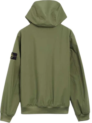 스톤아일랜드 SS24 소프트쉘 방수 윈드프루프 후드자켓 올리브 그린 남성용 801540227-V0059 Lookbook 스톤아일랜드 SS24 소프트쉘 방수 윈드프루프 후드자켓 올리브 그린 남성용 801540227-V0059