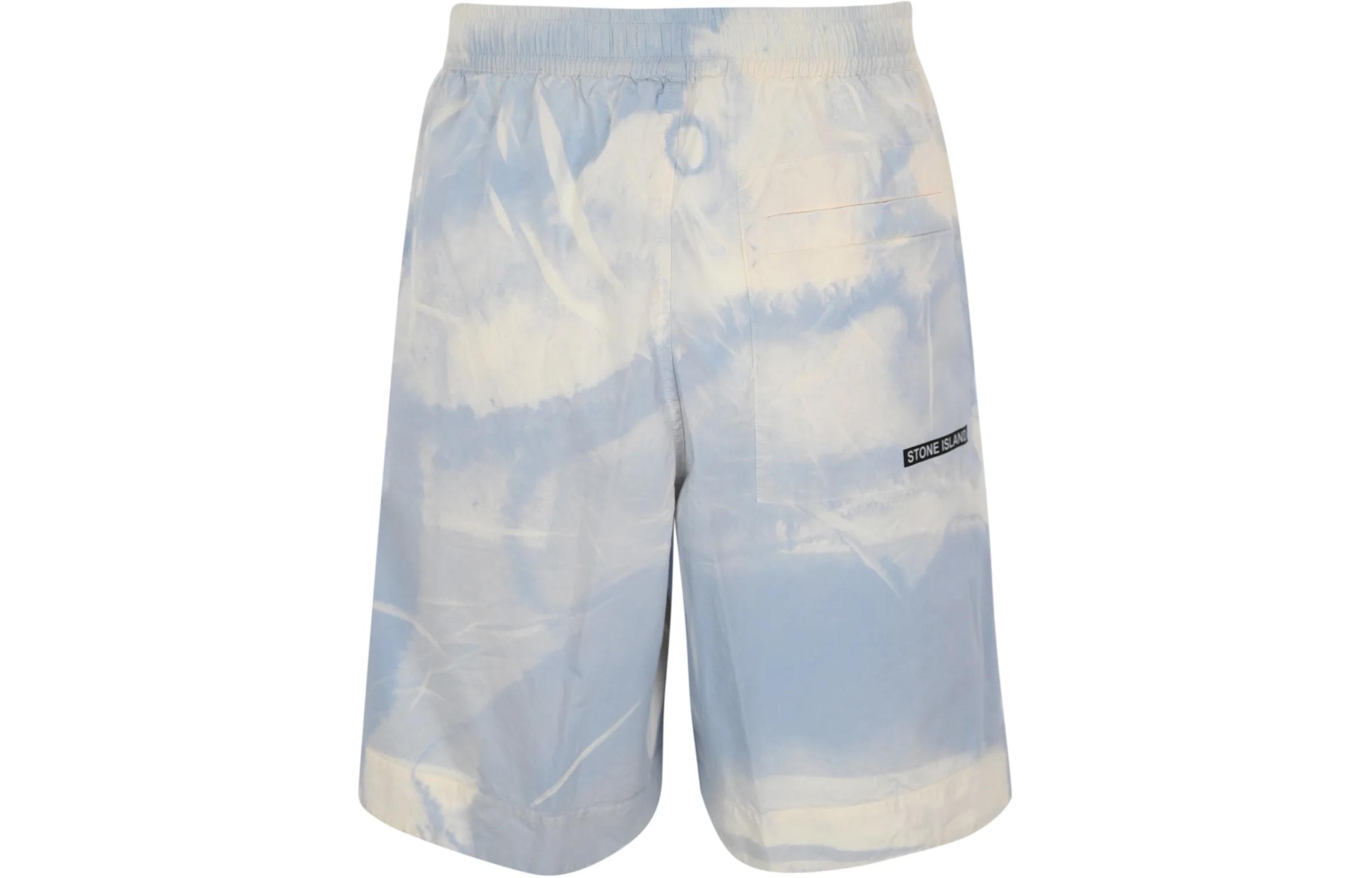 Lookbook 石頭島男士藍色扎染印花寬鬆短褲 8015L0695-V0040