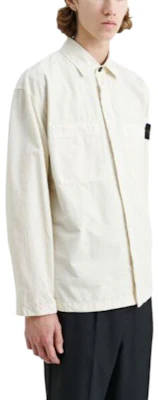 Stone Island 白色男士長袖POLO衫,配有徽標及胸前口袋。 7915112WN-V0197 Shop Stone Island 白色男士長袖POLO衫,配有徽標及胸前口袋。 7915112WN-V0197