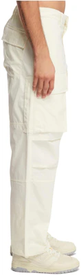 스톤 아일랜드 화이트 로고 남성용 지퍼 스웨트팬츠. 8015309F1-V0099 Shop 스톤 아일랜드 화이트 로고 남성용 지퍼 스웨트팬츠. 8015309F1-V0099