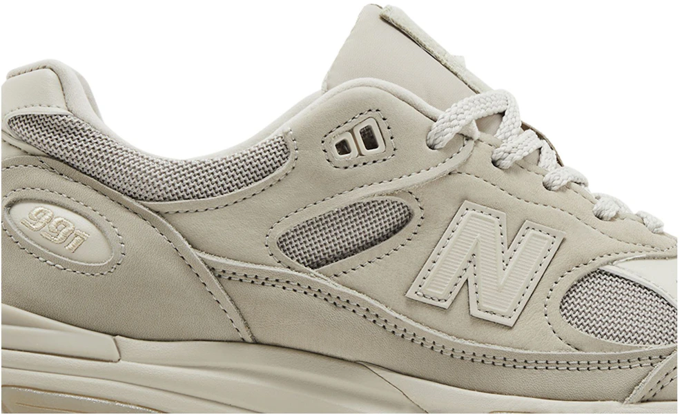 Stone Island x New Balance 991v2 Made In UK ''Ghost Pack - Zand'' U991SE2 Lookbook Stone Island x New Balance 991v2 Made In UK ''Ghost Pack - Zand'' U991SE2