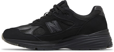 Stone Island x New Balance 991v2 Buatan UK 'Ghost Pack - Hitam' U991SK2 Lookbook Stone Island x New Balance 991v2 Buatan UK 'Ghost Pack - Hitam' U991SK2