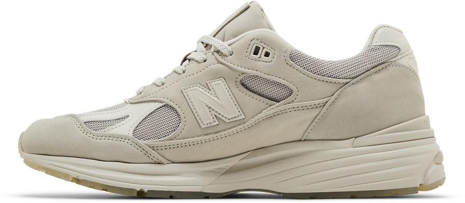 Stone Island x New Balance 991v2 Made In UK 'Ghost Pack - Sand' U991SE2 Lookbook Stone Island x New Balance 991v2 Made In UK 'Ghost Pack - Sand' U991SE2