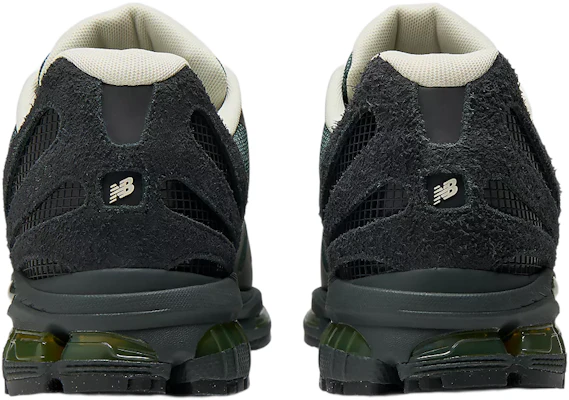 Stone Island x New Balance ABZORB 1890 'Deep Forest' U1890SI Lookbook Stone Island x New Balance ABZORB 1890 'Deep Forest' U1890SI