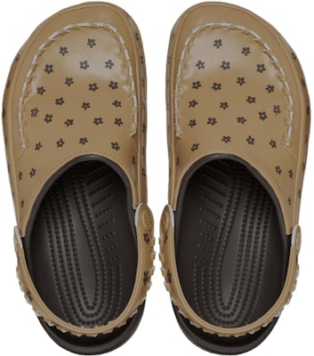 Story mfg. x Crocs Classic Clog 'Brown' 209749-206 Lookbook Story mfg. x Crocs Classic Clog 'Brown' 209749-206