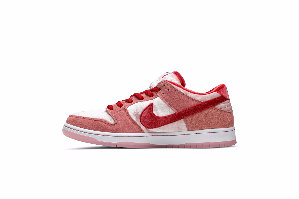 StrangeLove x Nike SB Dunk Low 'Valentine's Day'