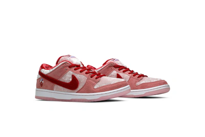 StrangeLove x Nike SB Dunk Low 'Valentine's Day'