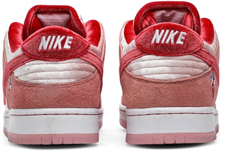StrangeLove x Nike SB Dunk Low 'Día de San Valentín' Caja Especial CT2552-800-SB Details for StrangeLove x Nike SB Dunk Low 'Día de San Valentín' Caja Especial CT2552-800-SB