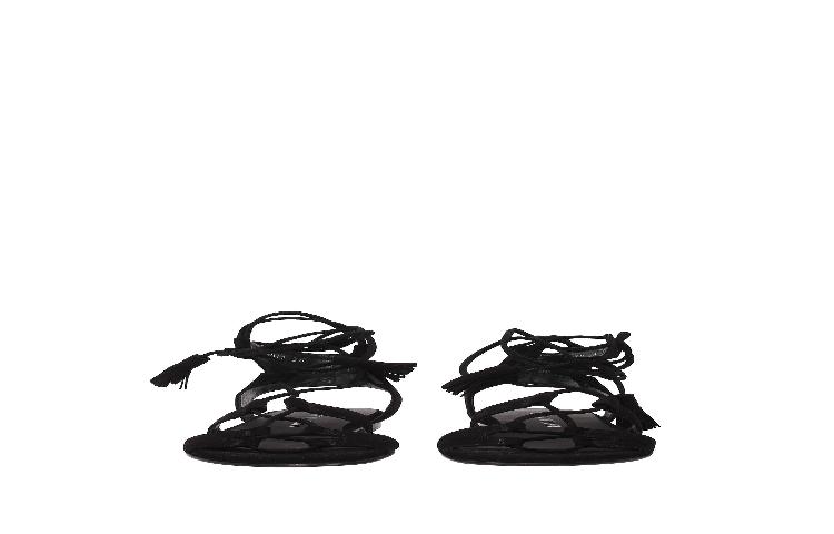 Lookbook Stuart Weitzman 'Pre-Roman Flat Hitam'. ROMANFLATVL13072