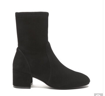 Lookbook Stuart Weitzman 黑色绒面/布料粗跟短靴 ODETTA-50-BLK-SUS-SUEDE-STR