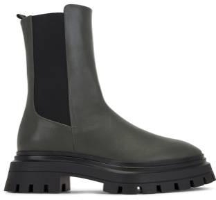 stuart-weitzman-boots-58-sc-754