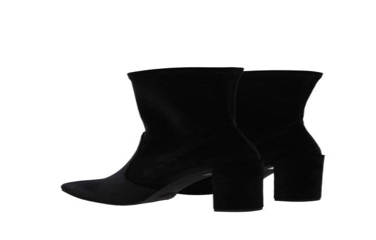 Lookbook Stuart Weitzman Clinger 'Negro' F37566-719_CLINGERWL80911