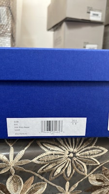 斯图尔特·韦茨曼Gobi切尔西靴‘棕色皮革粗跟’ S6668 Lookbook 斯图尔特·韦茨曼Gobi切尔西靴‘棕色皮革粗跟’ S6668