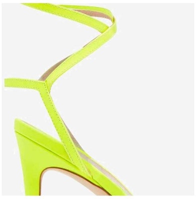 Stuart Weitzman JW Anderson x Converse Chuck 70 'Yellow High Heels' SC584BCG Lookbook Stuart Weitzman JW Anderson x Converse Chuck 70 'Yellow High Heels' SC584BCG