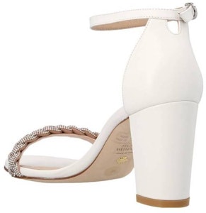 Stuart Weitzman JW Anderson x Nike Sandal ''Putih'' SC644WHITE Lookbook Stuart Weitzman JW Anderson x Nike Sandal ''Putih'' SC644WHITE