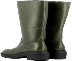 Shop Stuart Weitzman Norah 綠色短靴 NORAHTALLBOOTSMOOTHCALFHUNTER