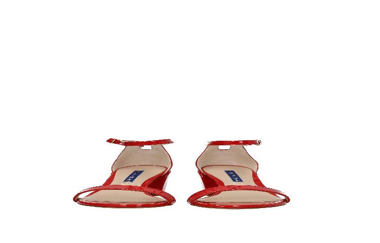 Lookbook Stuart Weitzman PRE '簡約亮紅漆皮' SIMPLEPATENTZL77074