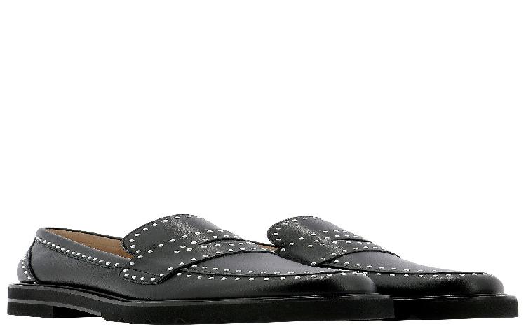 Lookbook Stuart Weitzman Pre Parker Lift Mini Pearl Loafer 31 'Hitam'. PARKERLIFTMINIPEARLLOAFER