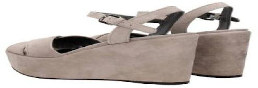 スチュアート ワイツマン サンダル 'サンドリー グレー スエード' F32404-717_SUNDRYVL98511 Lookbook スチュアート ワイツマン サンダル 'サンドリー グレー スエード' F32404-717_SUNDRYVL98511