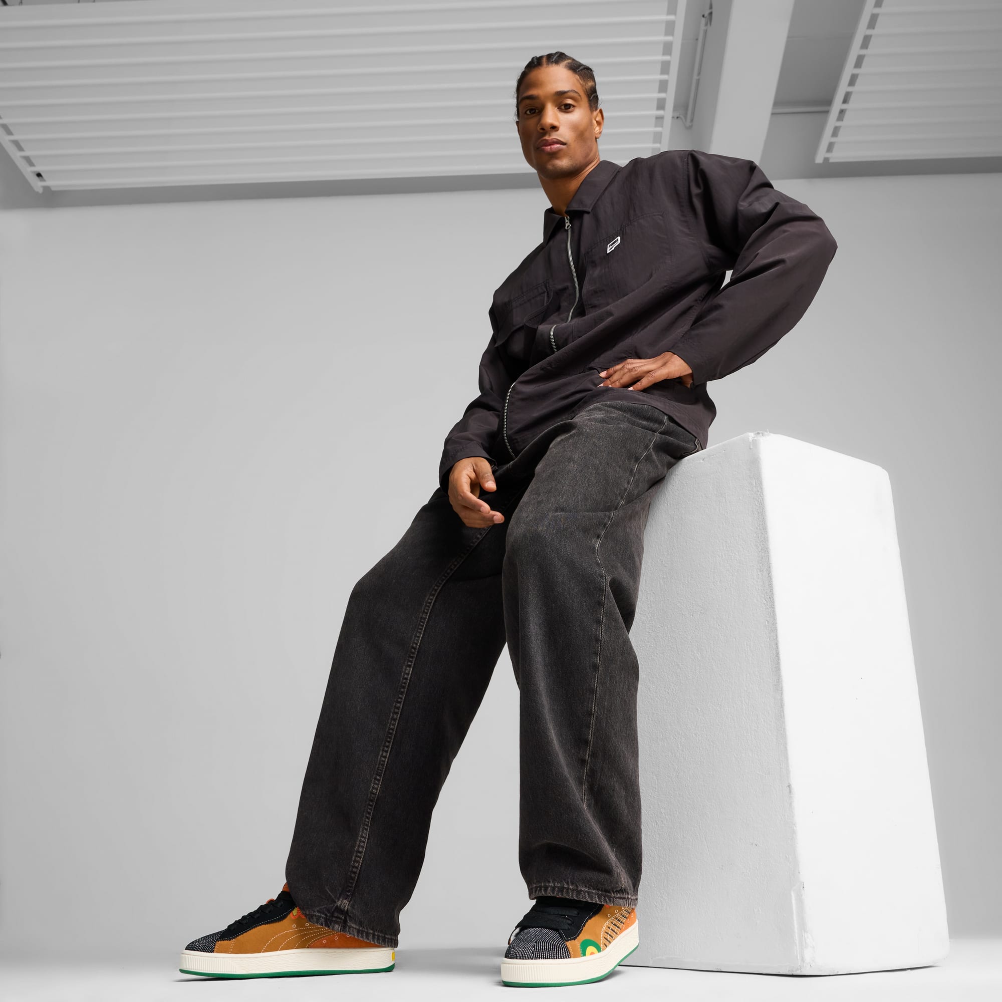 Lookbook 麂皮XL宿舍運動鞋 398409-02