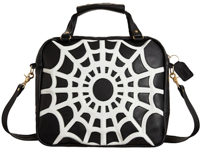 슈프림®/밴슨 레더® 스파이더 웹 백 (블랙)
Order 슈프림®/밴슨 레더® 스파이더 웹 백 (블랙)