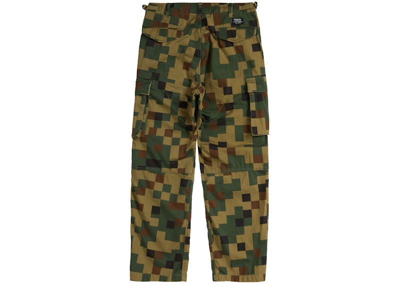 Order Pantalón Cargo Supreme (FW20) Camo Digital Oliva