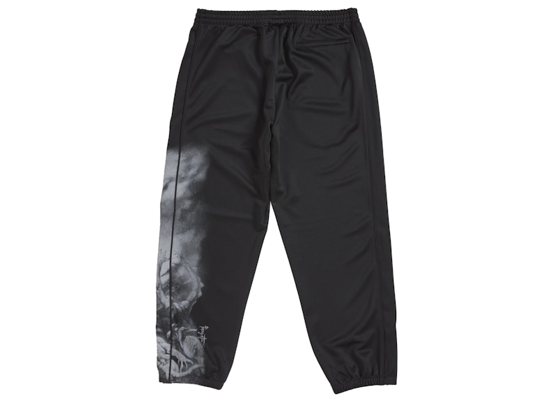 Lookbook Supreme Frazetta Celana Track Hitam