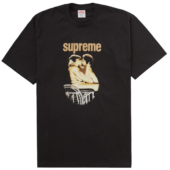 supreme-kiss-tee-ss-23-black