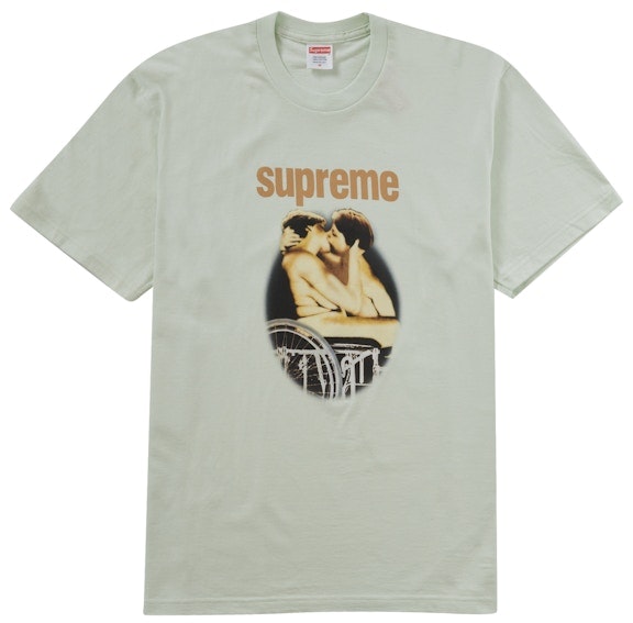 supreme-kiss-tee-ss-23-pale-green