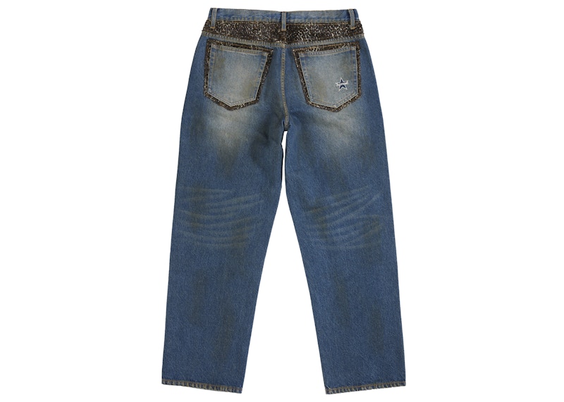 Order Supreme Jean Loose Fit Indigo dengan Corak Leopard Faux Fur.