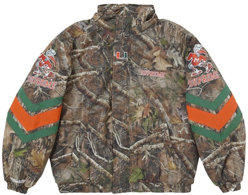 Supreme Mitchell & Ness NCAA 連帽運動外套 森林迷彩款 Shop Supreme Mitchell & Ness NCAA 連帽運動外套 森林迷彩款