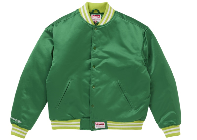 Lookbook Chaqueta Varsity Satinada Verde Supreme Mitchell & Ness (FW24).