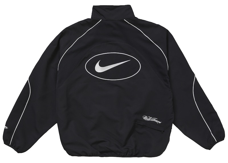 Lookbook Supreme Nike Jaket Trek Hitam