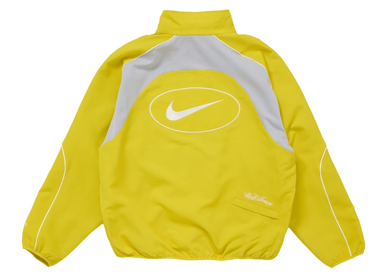 Lookbook Supreme Nike Jaket Trek Kuning