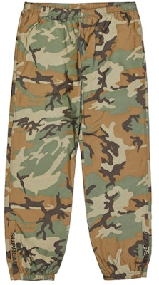 Supreme Reflective Camo Warm Up Pant Woodland Camo Seluar Corak Hutan Reflektif. Buy Supreme Reflective Camo Warm Up Pant Woodland Camo Seluar Corak Hutan Reflektif.