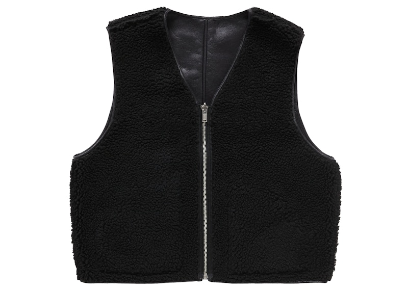 Lookbook Supreme Rompi Kerja Reversible Faux Shearling Hitam