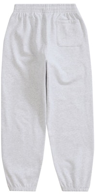 Supreme Small Box Sweatpant (SS24) Kelabu Abu-Abu. Order Supreme Small Box Sweatpant (SS24) Kelabu Abu-Abu.