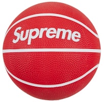 Supreme Spalding 紅色迷你籃球框 Lookbook Supreme Spalding 紅色迷你籃球框