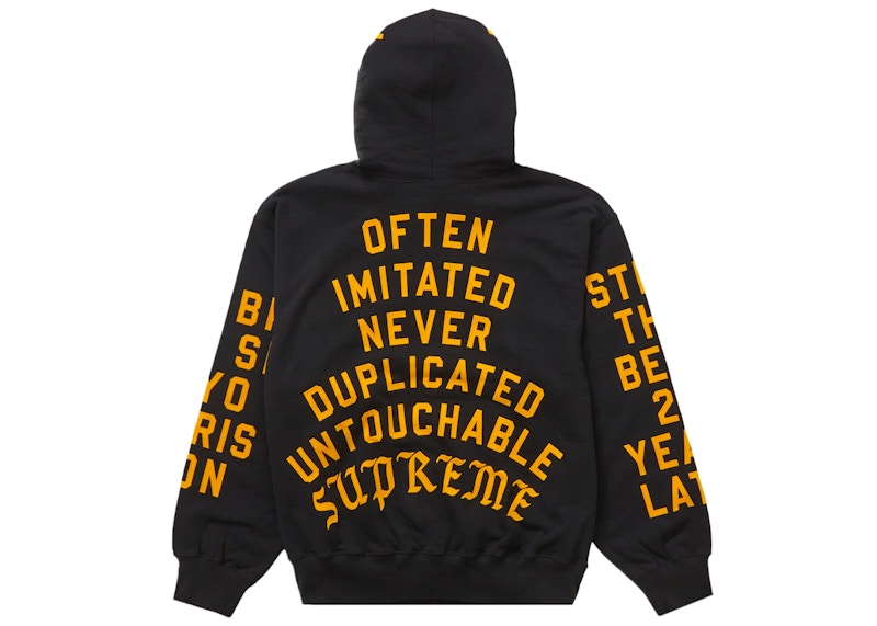 Order Supreme Team Hoodie Hitam dengan Detail Beludru