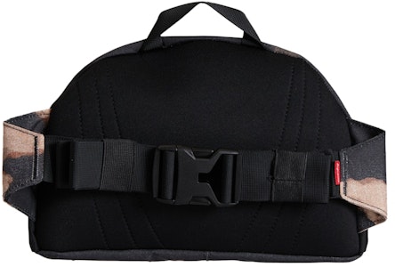 Supreme The North Face 漂白牛仔印花Roo II 黑色款式 Lookbook Supreme The North Face 漂白牛仔印花Roo II 黑色款式