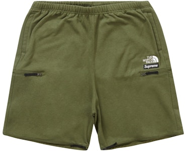 슈프림 x 노스페이스 컨버터블 조거 팬츠 (올리브)
Lookbook 슈프림 x 노스페이스 컨버터블 조거 팬츠 (올리브)