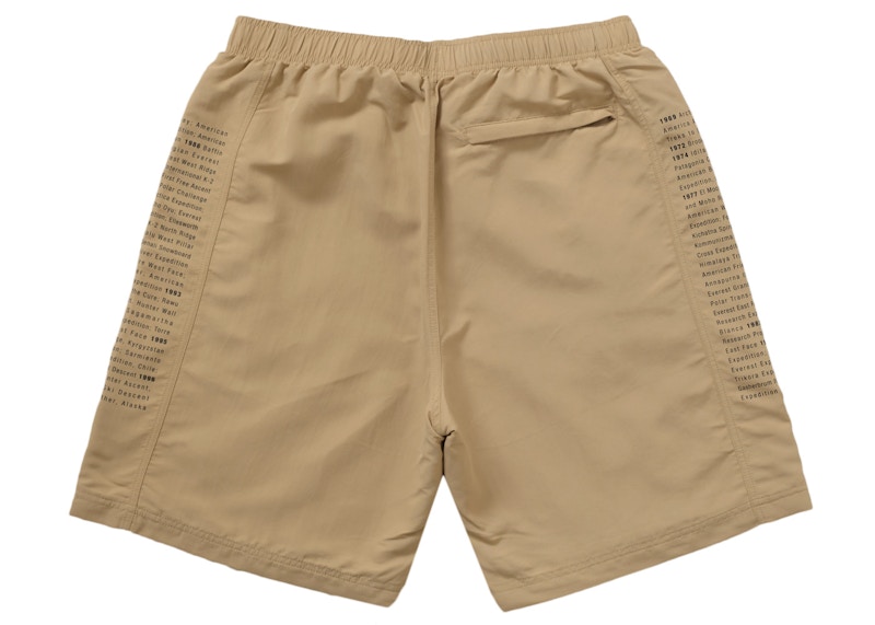 Lookbook Supreme x The North Face 尼龙短裤 浅棕色