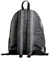 Supreme The North Face黑色蛇皮轻便日用背包 Order Supreme The North Face黑色蛇皮轻便日用背包