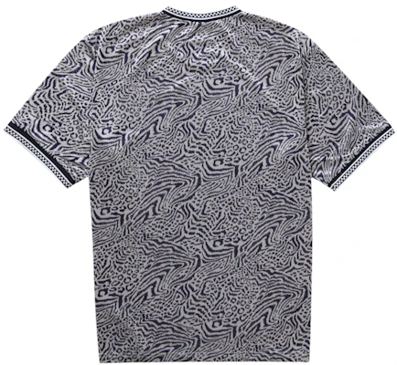 シュプリーム×アンブロ アニマル柄サッカーシャツ (ネイビー)
Order シュプリーム×アンブロ アニマル柄サッカーシャツ (ネイビー)