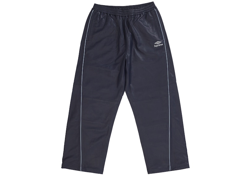 Buy Pantalón Deportivo de Piel Navy Supreme Umbro
