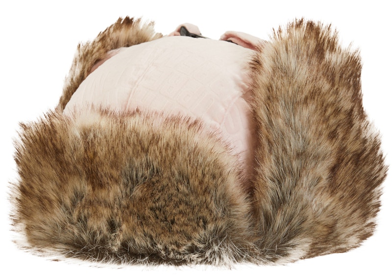 Lookbook 슈프림 벨벳 패턴 트루퍼 핑크 (Supreme Velvet Pattern Trooper Pink) 
