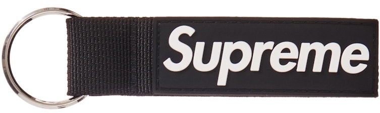 supreme-webbing-keychain-black