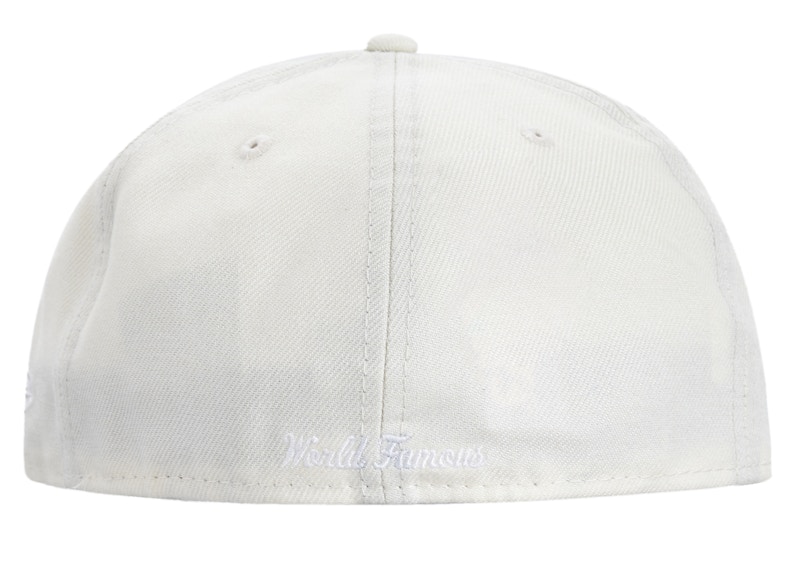 Lookbook Supreme World Famous Caja Logo New Era Blanco