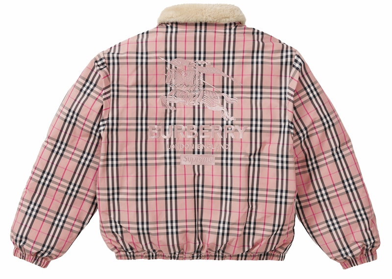 Lookbook Jaket Puff Supreme x Burberry Pink dengan Kerah Bulu Domba